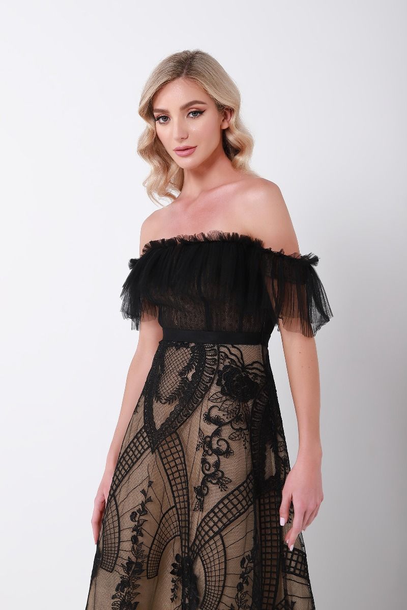 Off shoulder lace dress
