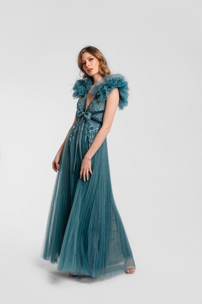 ruffled shoulders pleated dress