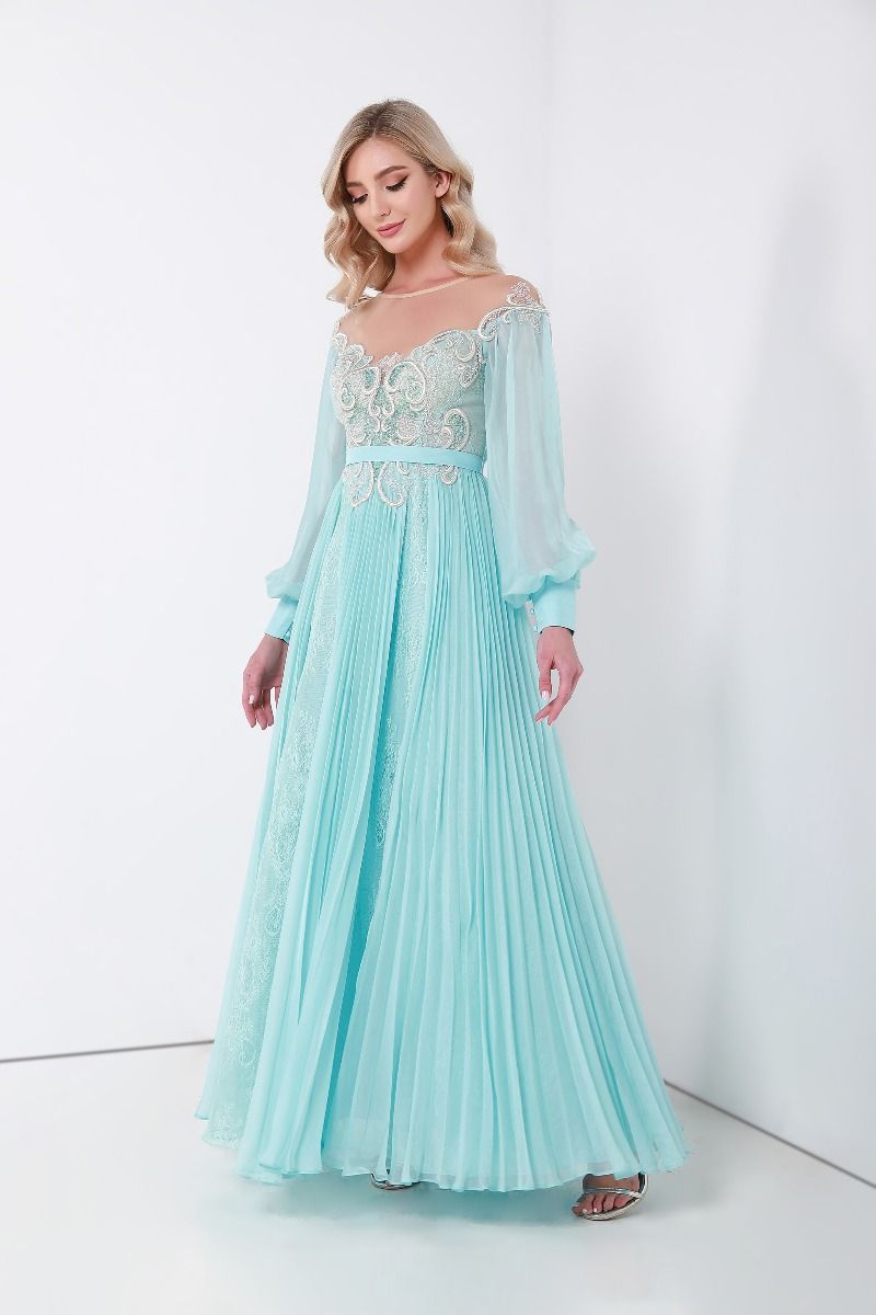 Embellished long sleeves dress