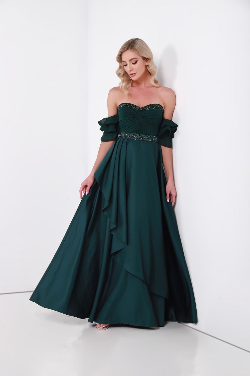 Embellished sweetheart dress 