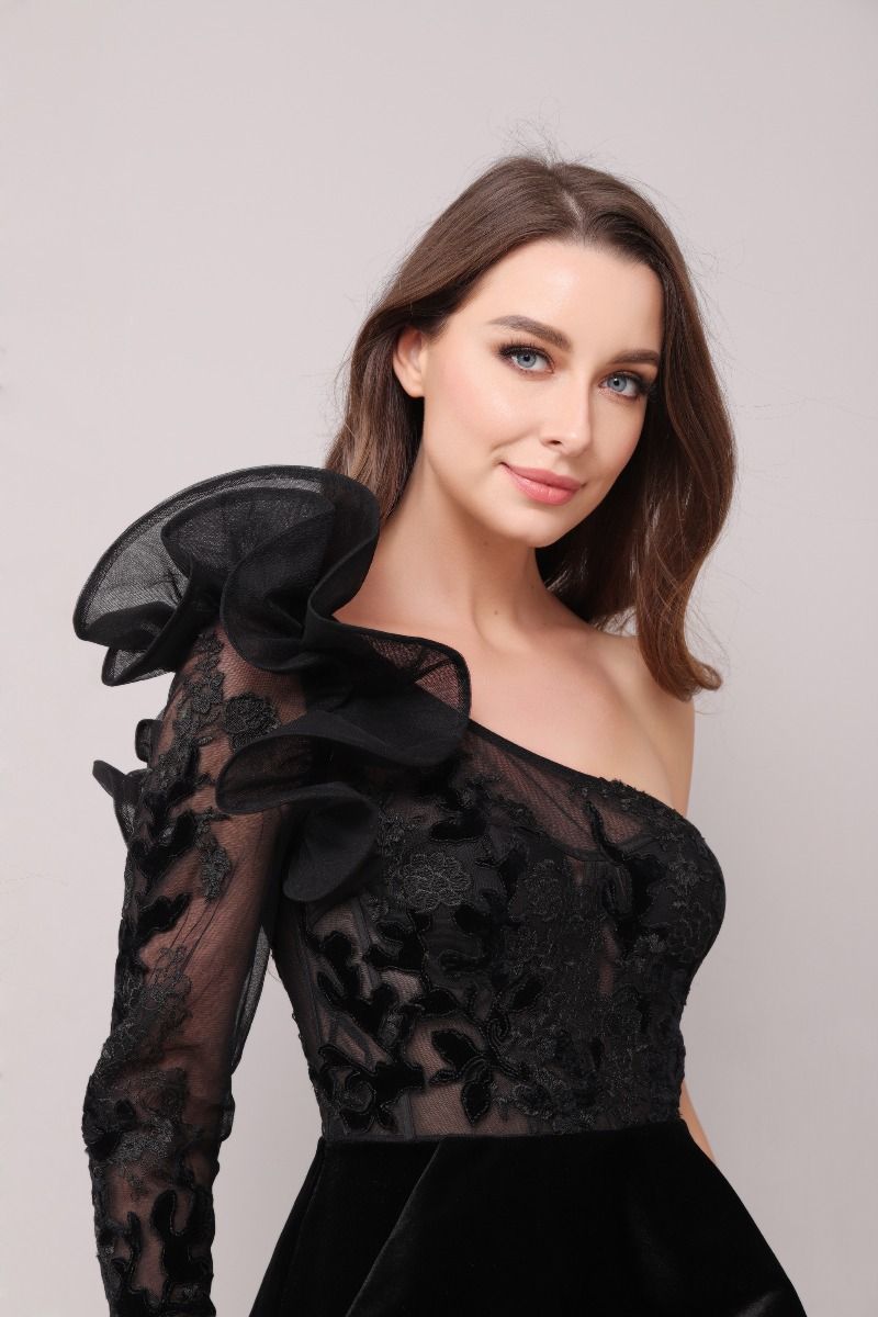 Statement ruffled shoulder dress