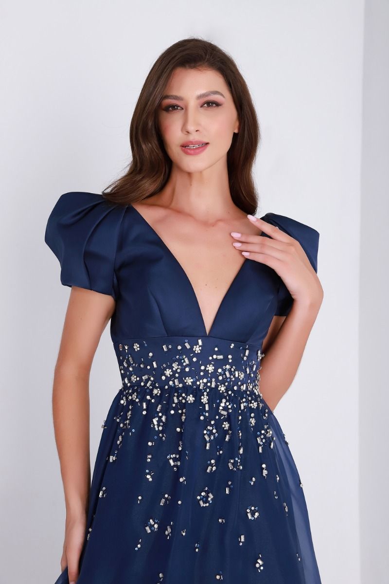 Balloon sleeves embellished dress