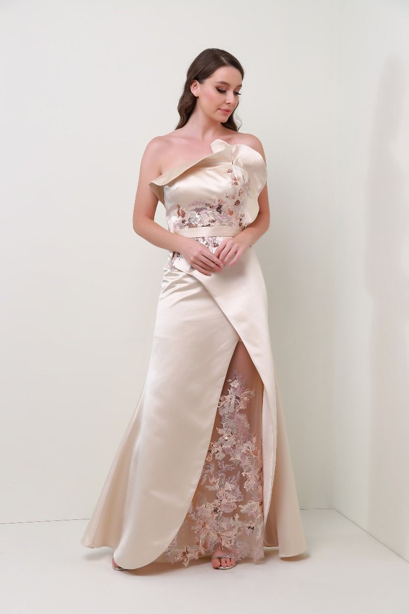Structured ruffles dress