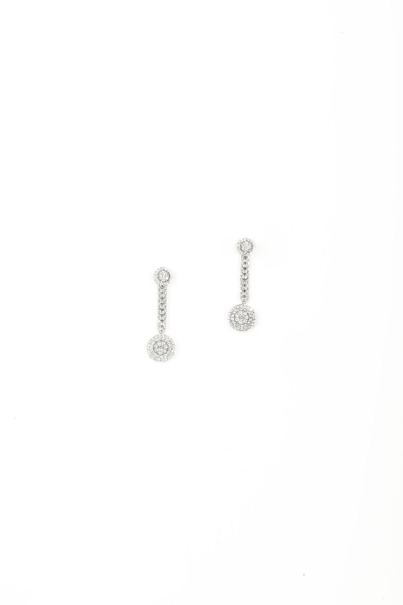Dropped round earrings