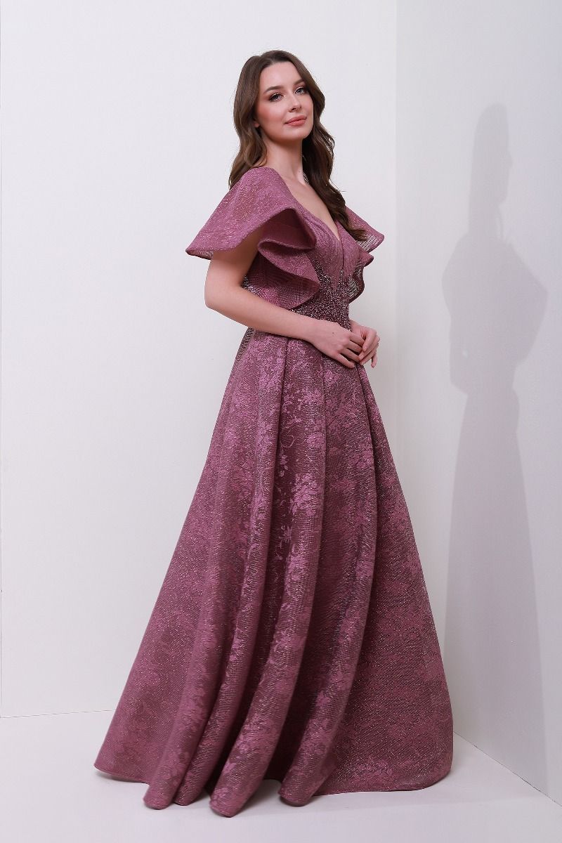 Pearl embellished waist 
