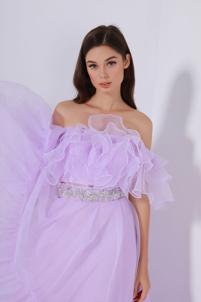 Statement ruffles set