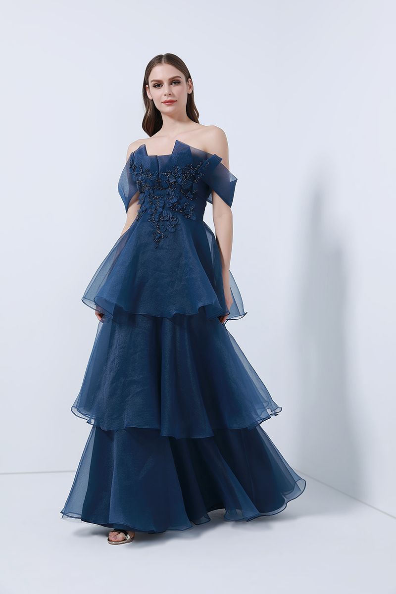 Off-shoulder layered dress