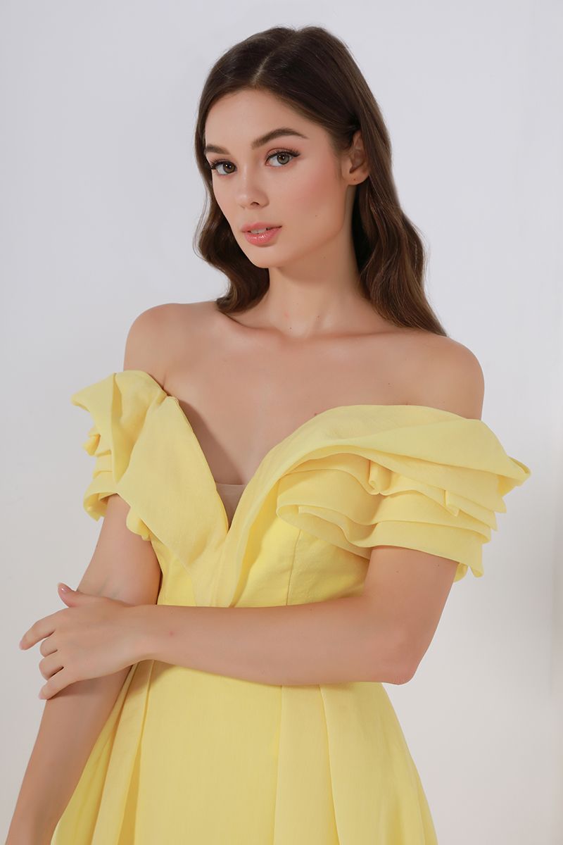 Wide sweetheart neckline dress