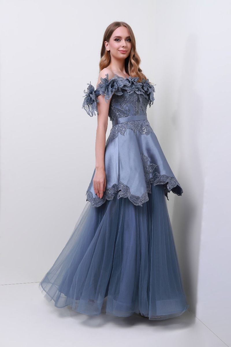 Ruffles off-shoulder dress
