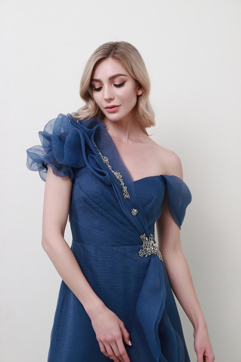 One-shoulder embellished dress