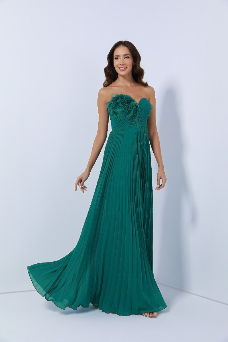 Sweetheart neckline chiffon dress