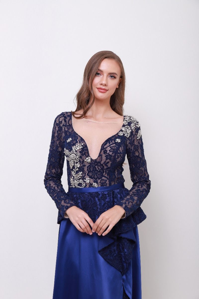 Embellished lace dress