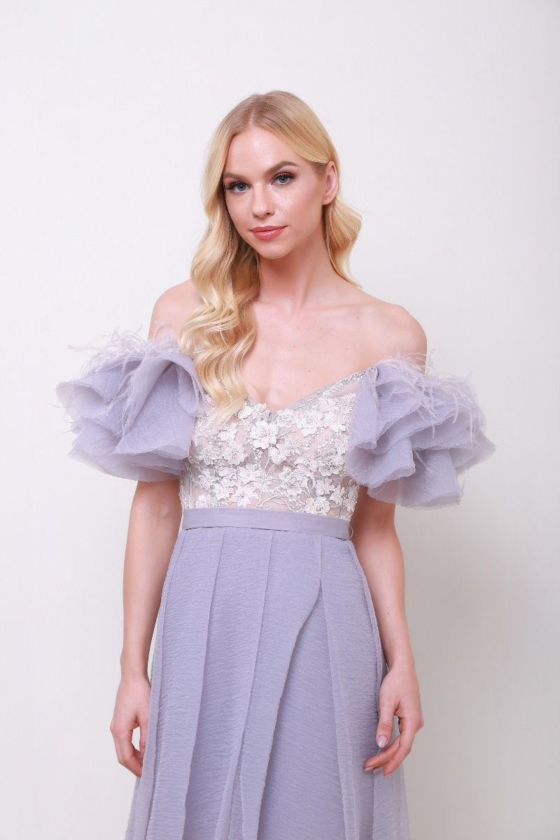 Off shoulder tulle dress