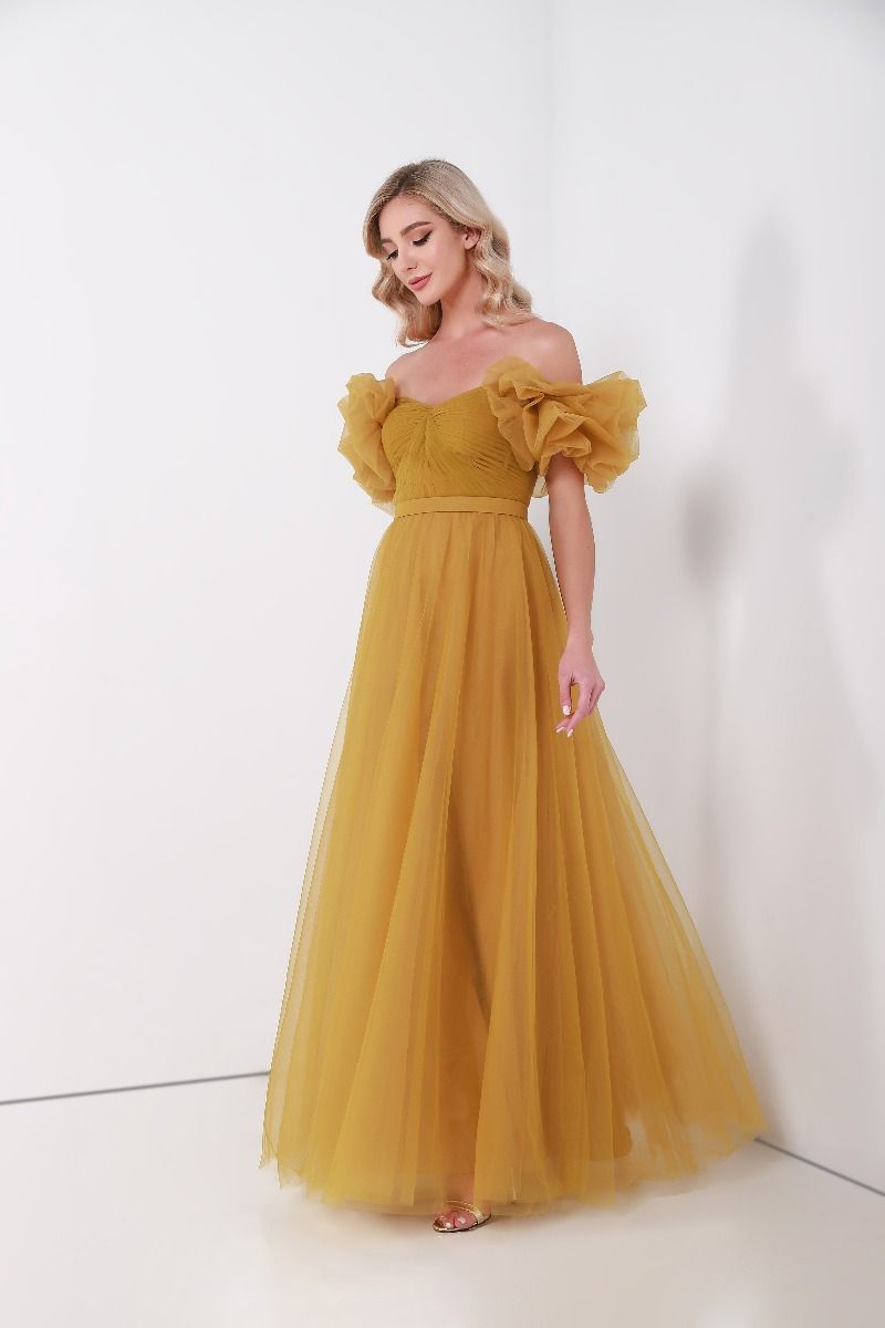 Puffed ruffled sleeves dress