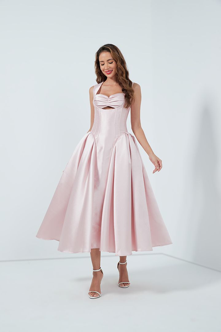 Vivid clothing deals online